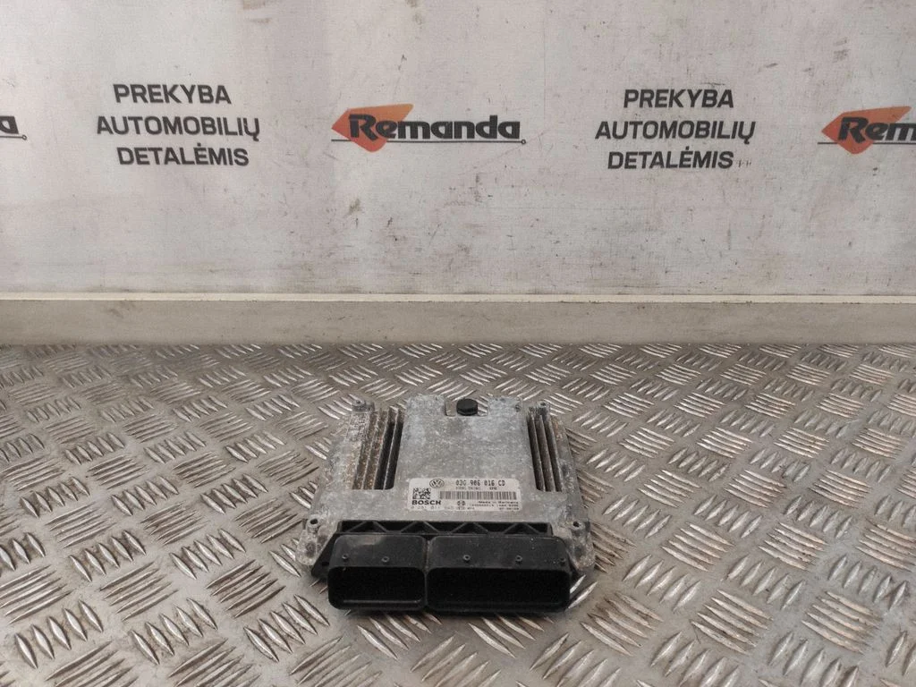 Dzinēja vadības bloks 03G906016CD