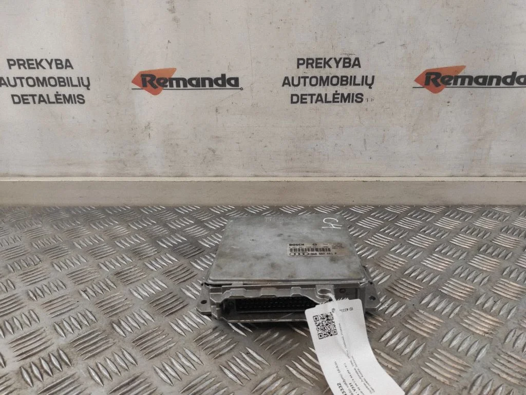 Dzinēja vadības bloks – Audi A6 S6 C4 4A (1994-1997)