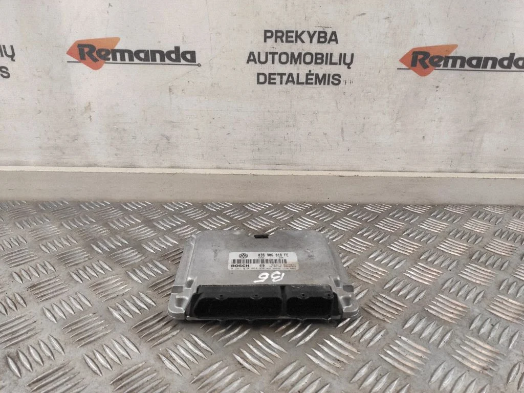 Dzinēja vadības bloks 038906018FE