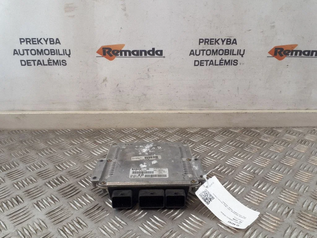 Engine control unit/module 0281010886