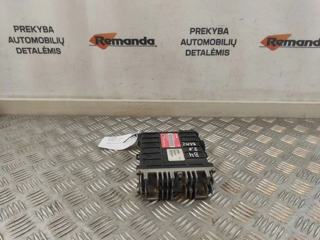 Dzinēja vadības bloks 443907311C