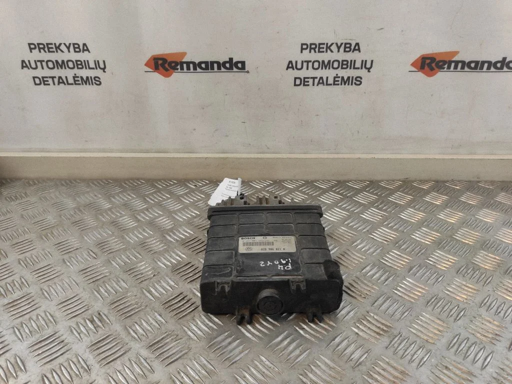 Dzinēja vadības bloks 028906021R