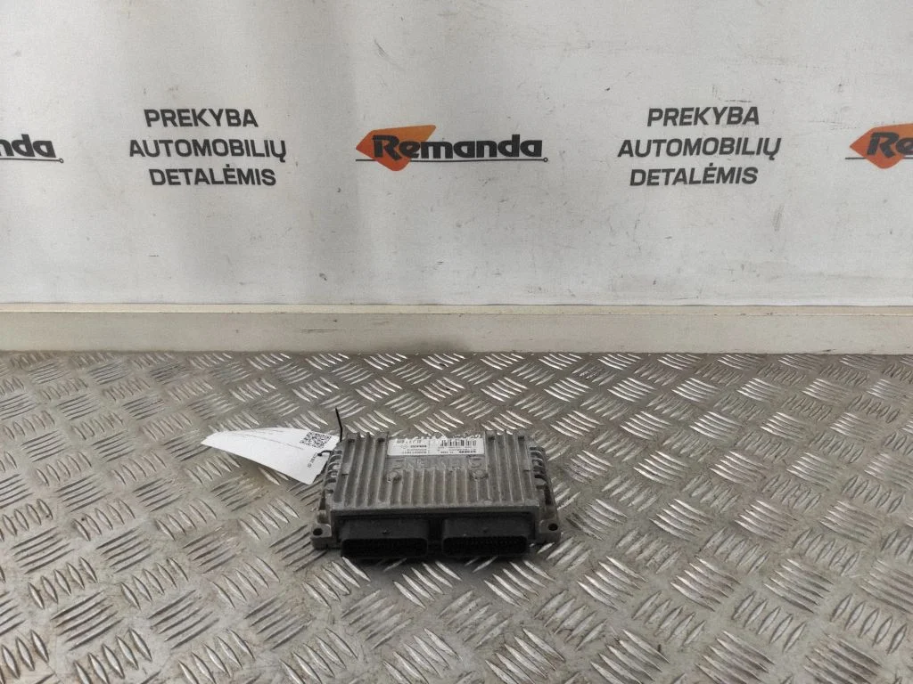 Dzinēja vadības bloks 8200211611