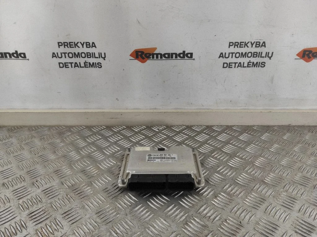Variklio valdymo blokas