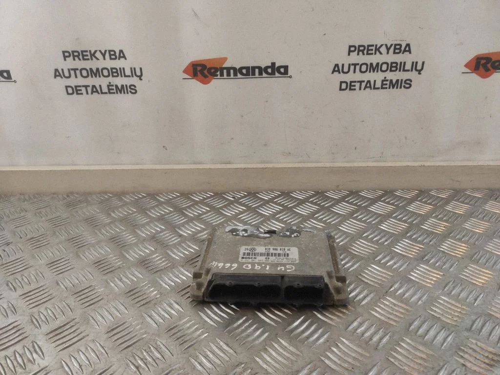 Dzinēja vadības bloks – Volkswagen Passat CC (2008-2016)