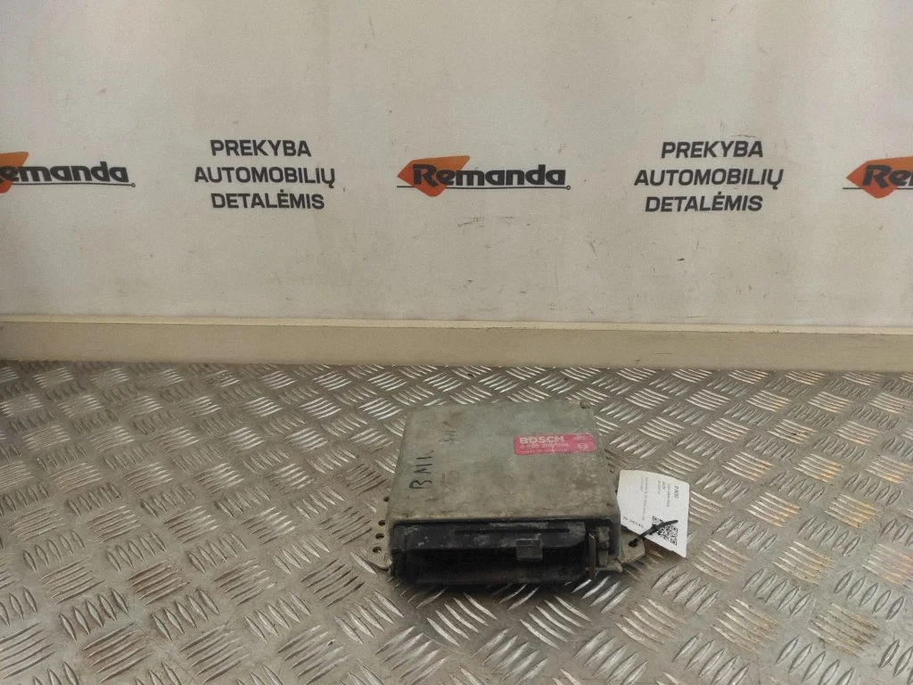 Variklio valdymo blokas