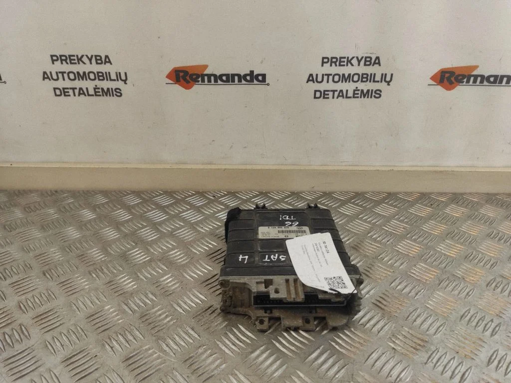 Engine control unit/module – Volkswagen Passat B5.5 (2001-2005)