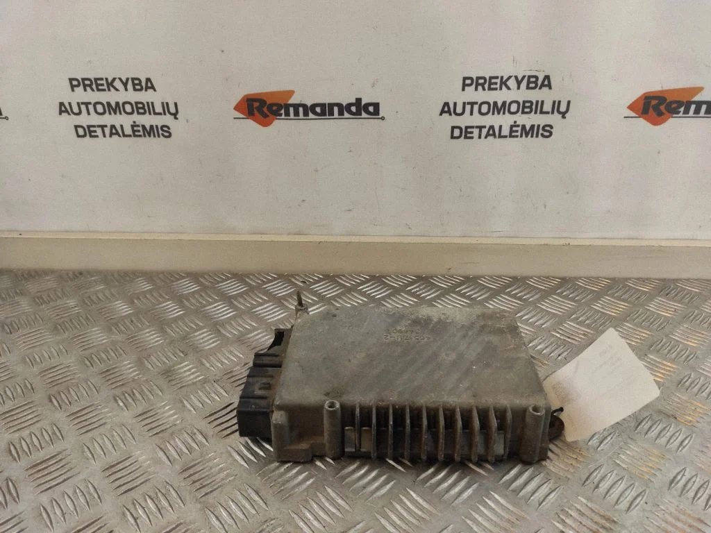 Variklio valdymo blokas