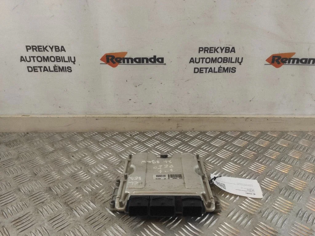 Variklio valdymo blokas