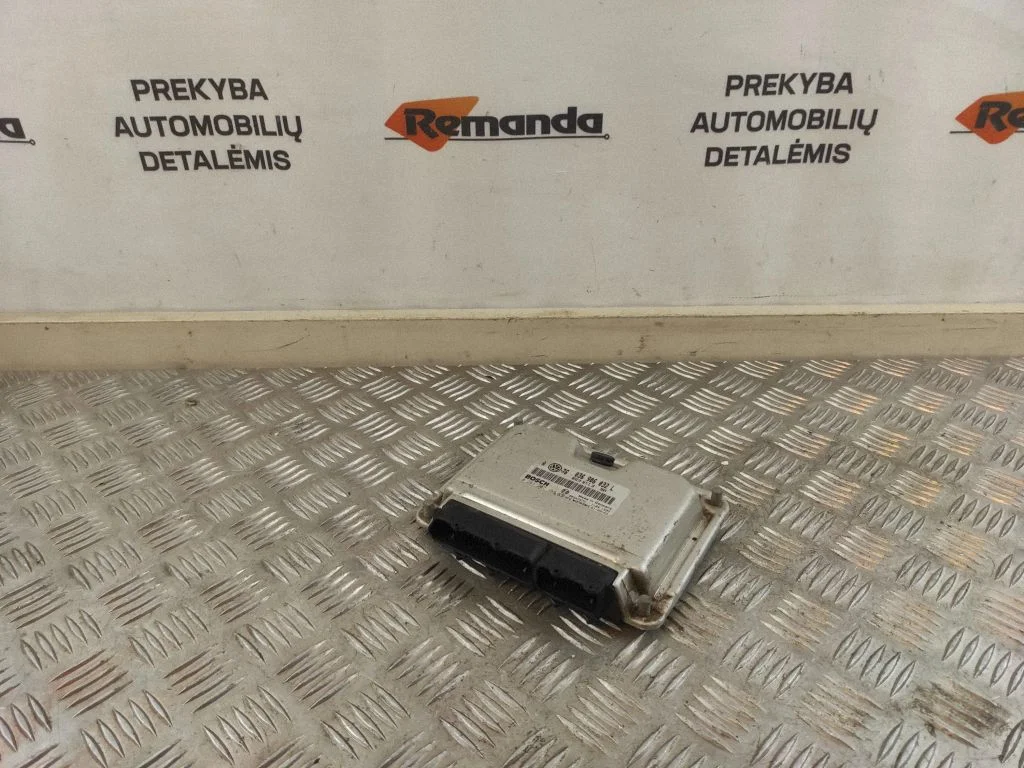Dzinēja vadības bloks 036906032L – Volkswagen Bora (1998-2005)