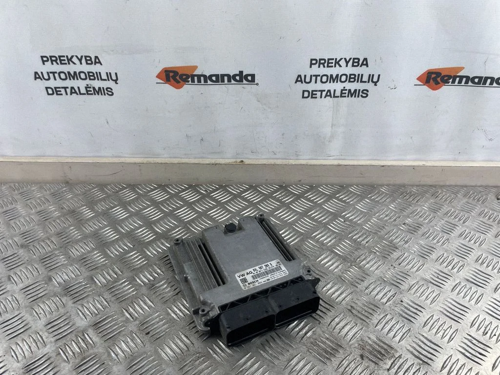 Engine control unit/module 04L907309R