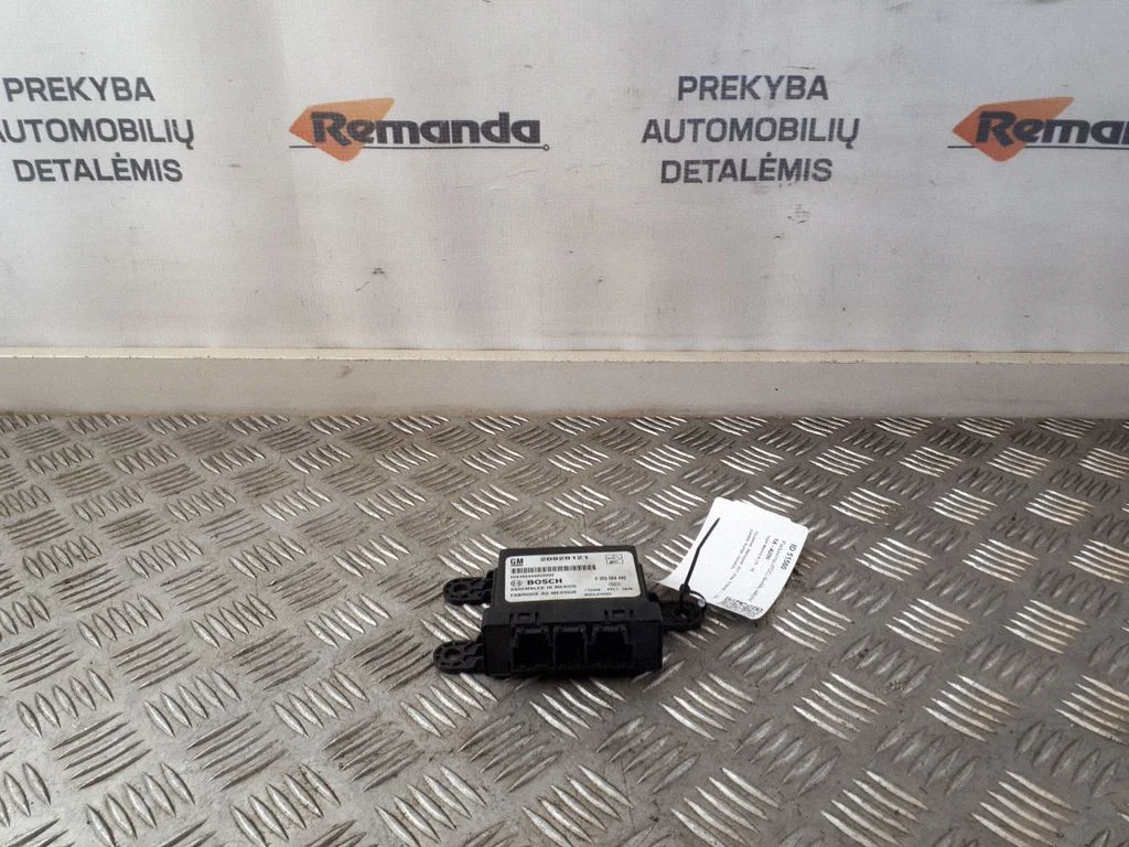 Parkimisandurite (PDC) juhtplokk – Opel Meriva B (2010-2016)