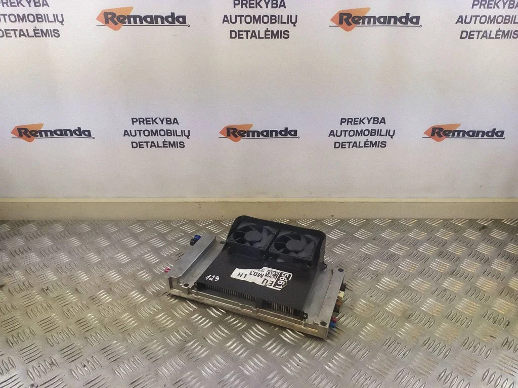 Other control units/modules – Tesla Model Y (2020-)