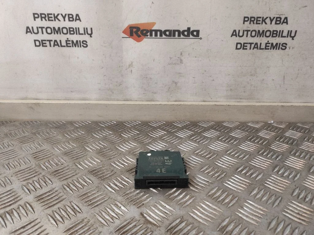 Parkošanās (PDC) sensoru vadības bloks 8934048220