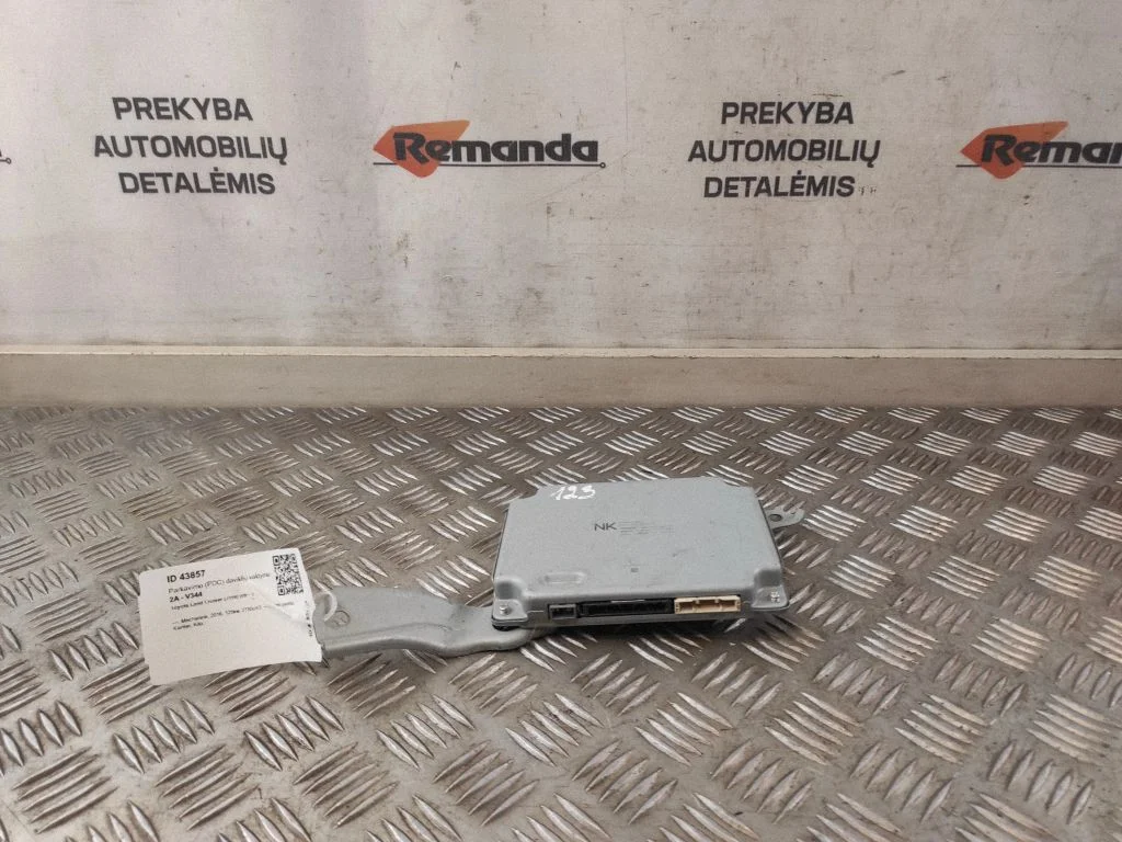 Parkavimo (PDC) daviklių valdymo blokas