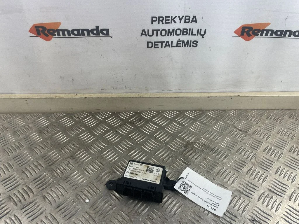 Parkavimo (PDC) daviklių valdymo blokas