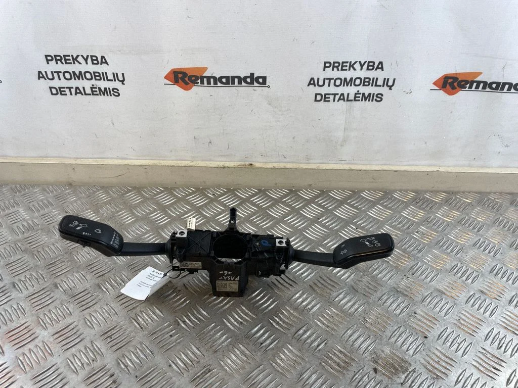 Sviru komplekts 3Q0953521