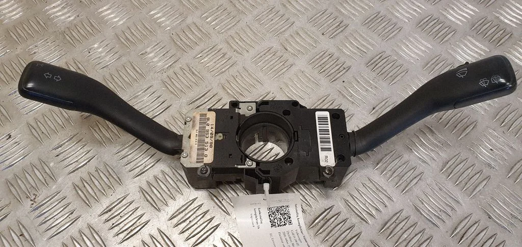 Sviru komplekts 8L0953513G