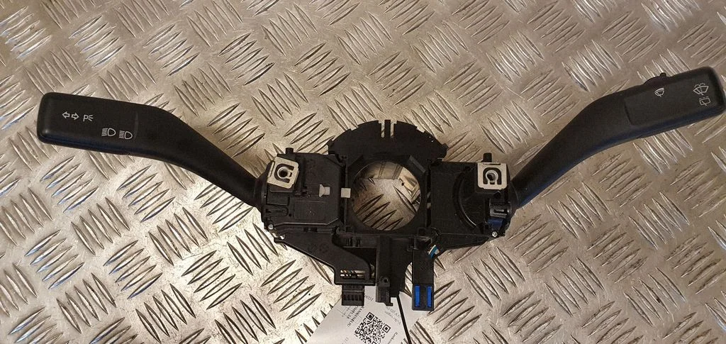 Sviru komplekts 1K0953503