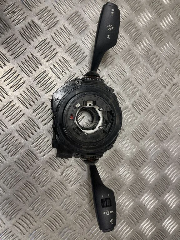 Wiper turn signal indicator stalk/switch 10042960