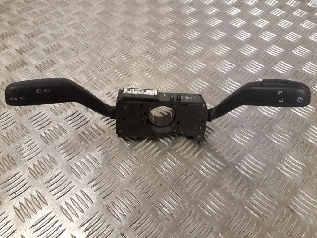 Wiper turn signal indicator stalk/switch 7H0953503CC