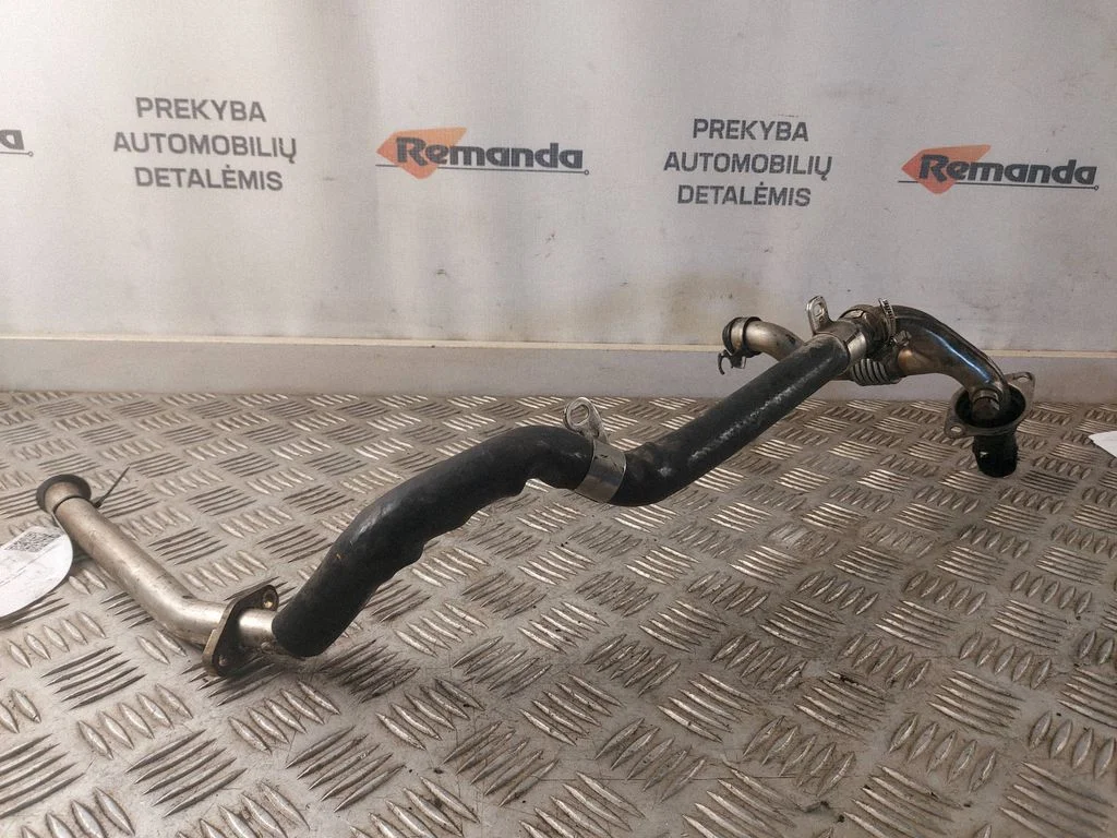 EGR caurule (-es)/ šļūtene (-es) 044073
