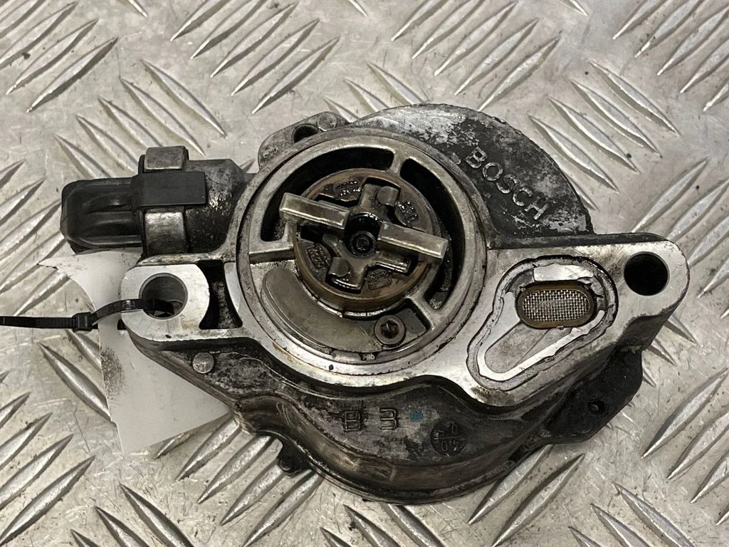 Vacuum pump – Ford Focus C-MAX (2003-2010)