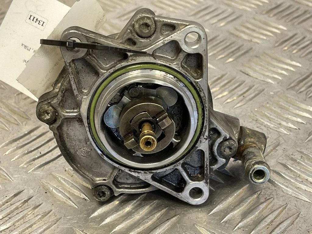 Vacuum pump – Audi A6 Allroad C5 (1999-2005)