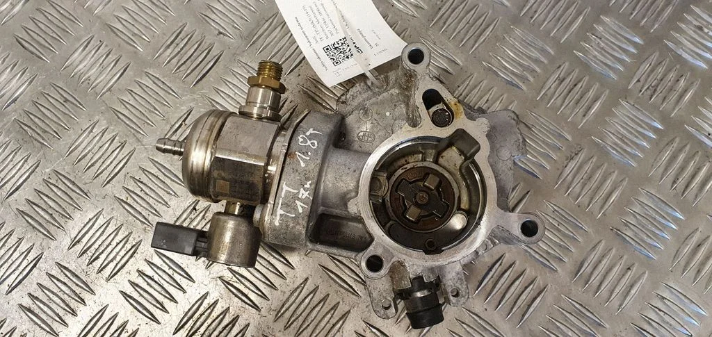 Vaakumpump 06K127025E