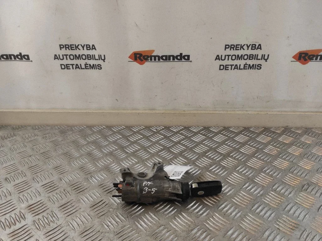 Aizdedzes slēdzene 4B0905851A