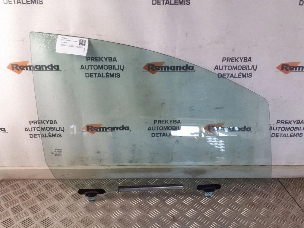 Front door window glass four-door – front right