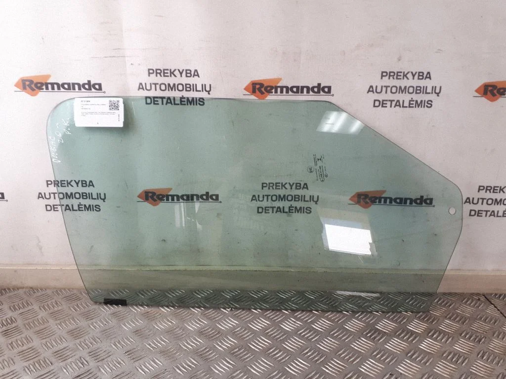 Front door window glass four-door – front right