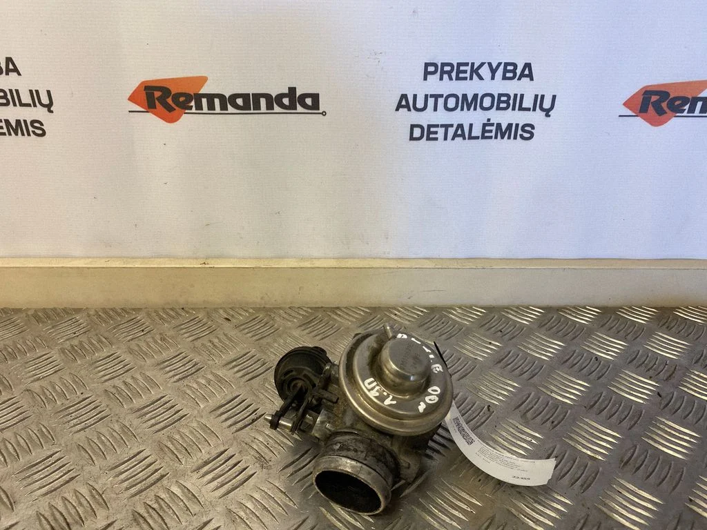 EGR valve 036129637