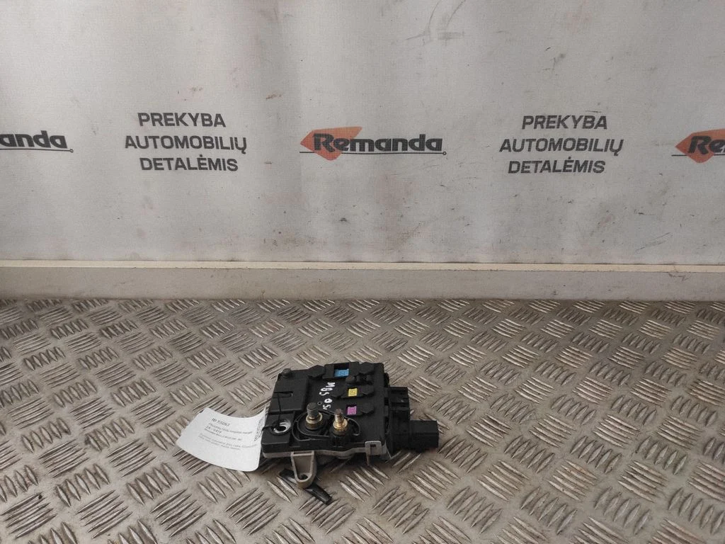 Plussjuhtmete ühendussõlm 2205460541