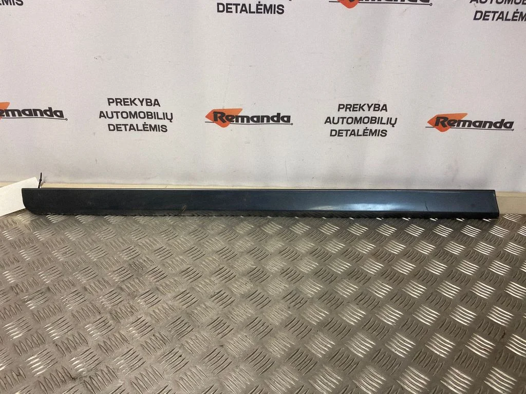 Apdaila priekinių durų (moldingas)