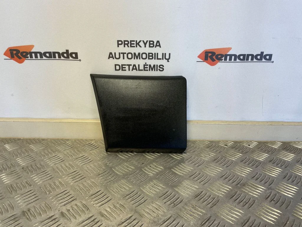 Apdaila priekinių durų (moldingas)