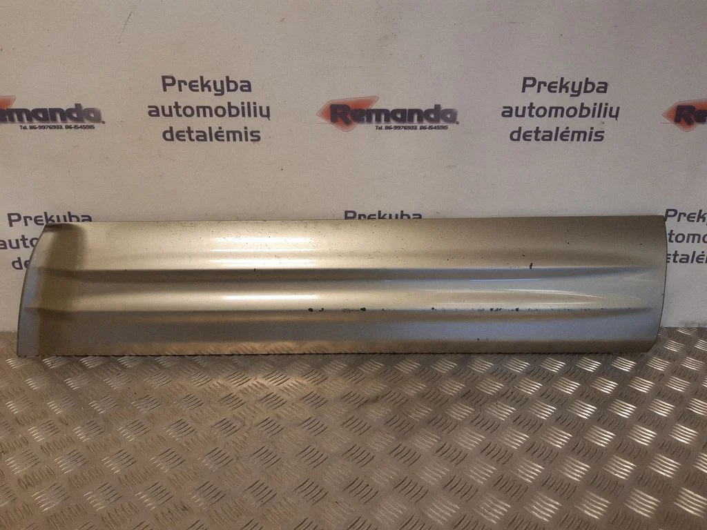 Apdaila priekinių durų (moldingas)