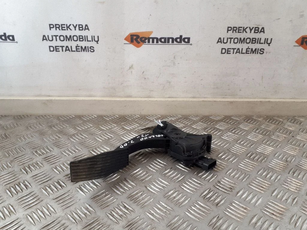 Accelerator throttle pedal – Chevrolet Orlando (2011-)
