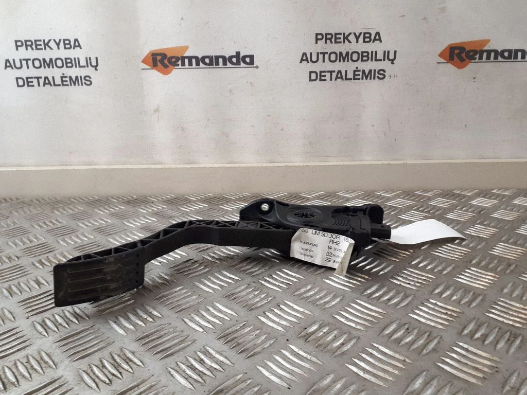 Akseleratora pedālis BV619F836BB