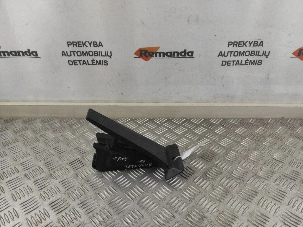 Akseleratora pedālis 3542685317604