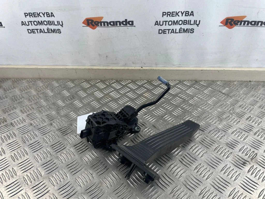 Accelerator throttle pedal 7811042070