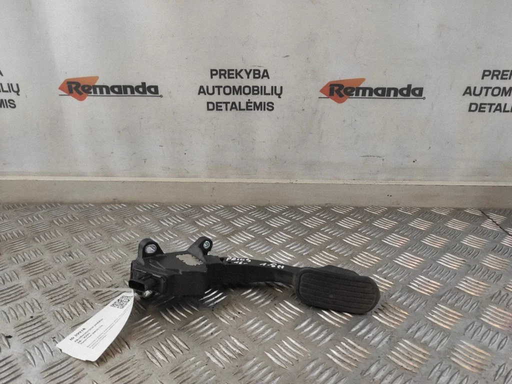Akseleratora pedālis 781100W100