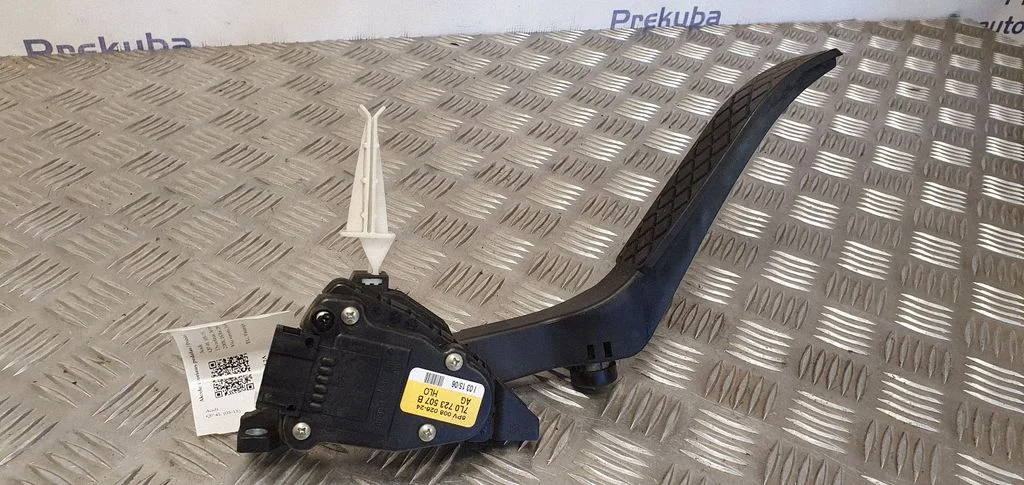 Akseleratora pedālis 7L0723507B
