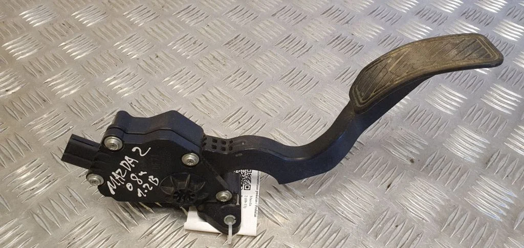 Akseleratora pedālis K42387410 – Mazda 2 (2007-2014)