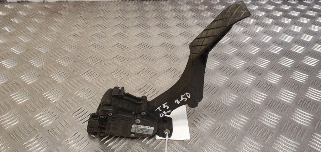 Accelerator throttle pedal 7H1721503D