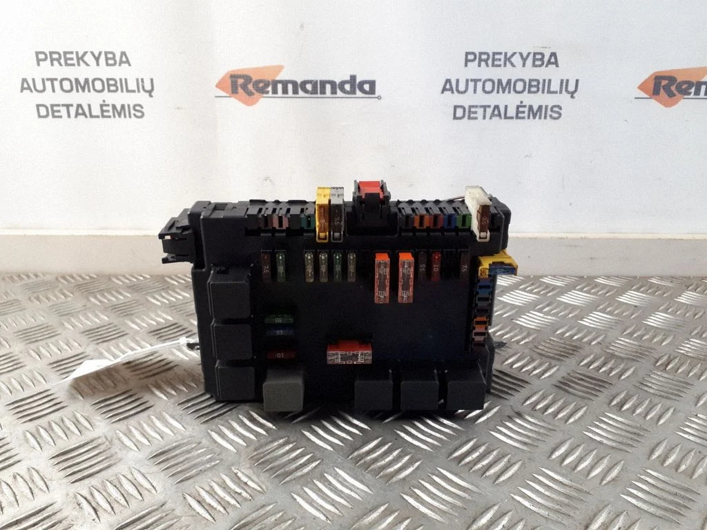 Drošinātāju kārba (komplekts) A2215403550