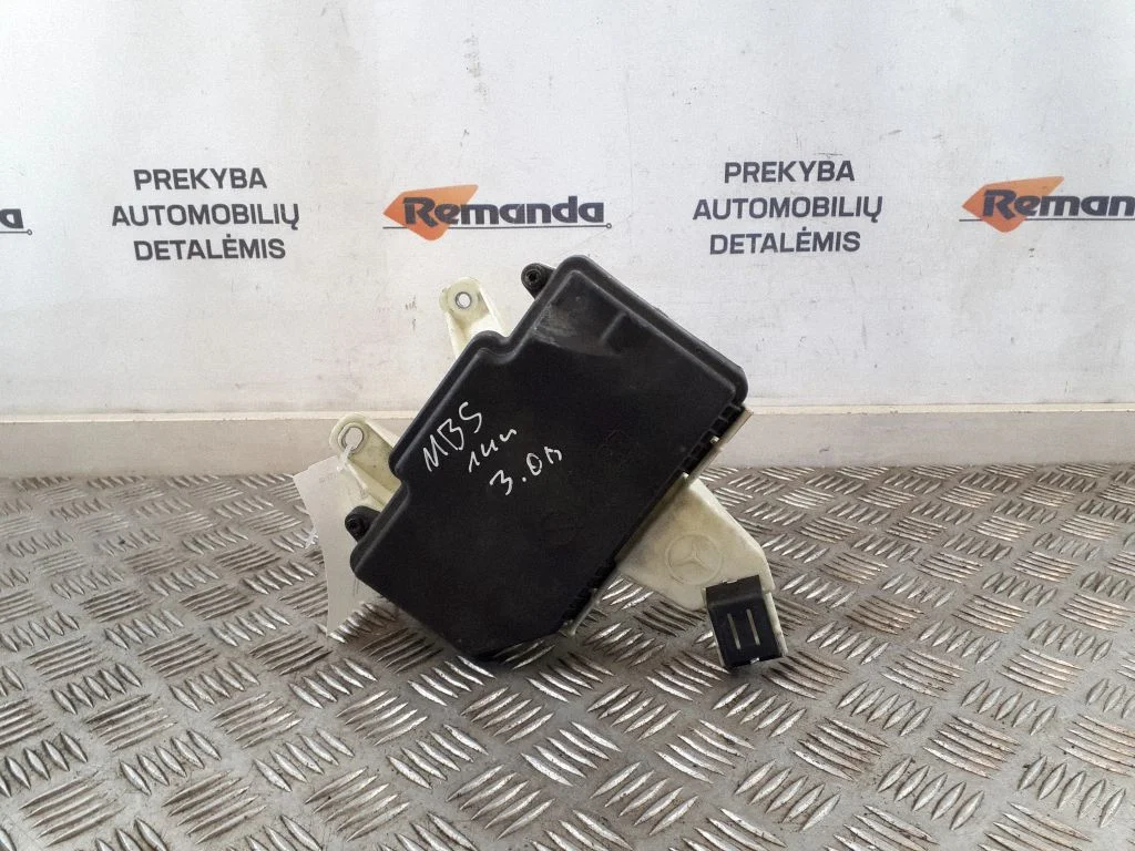 Drošinātāju kārba (komplekts) A2225452040