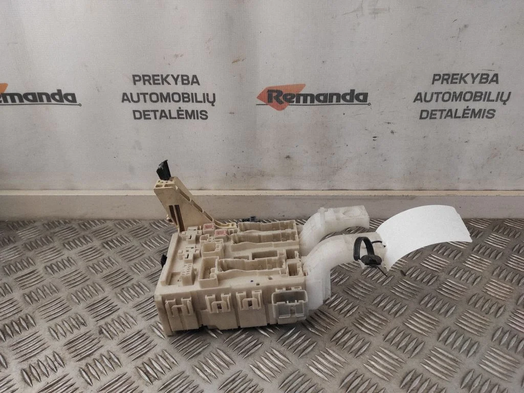 Drošinātāju bloks 8273052321