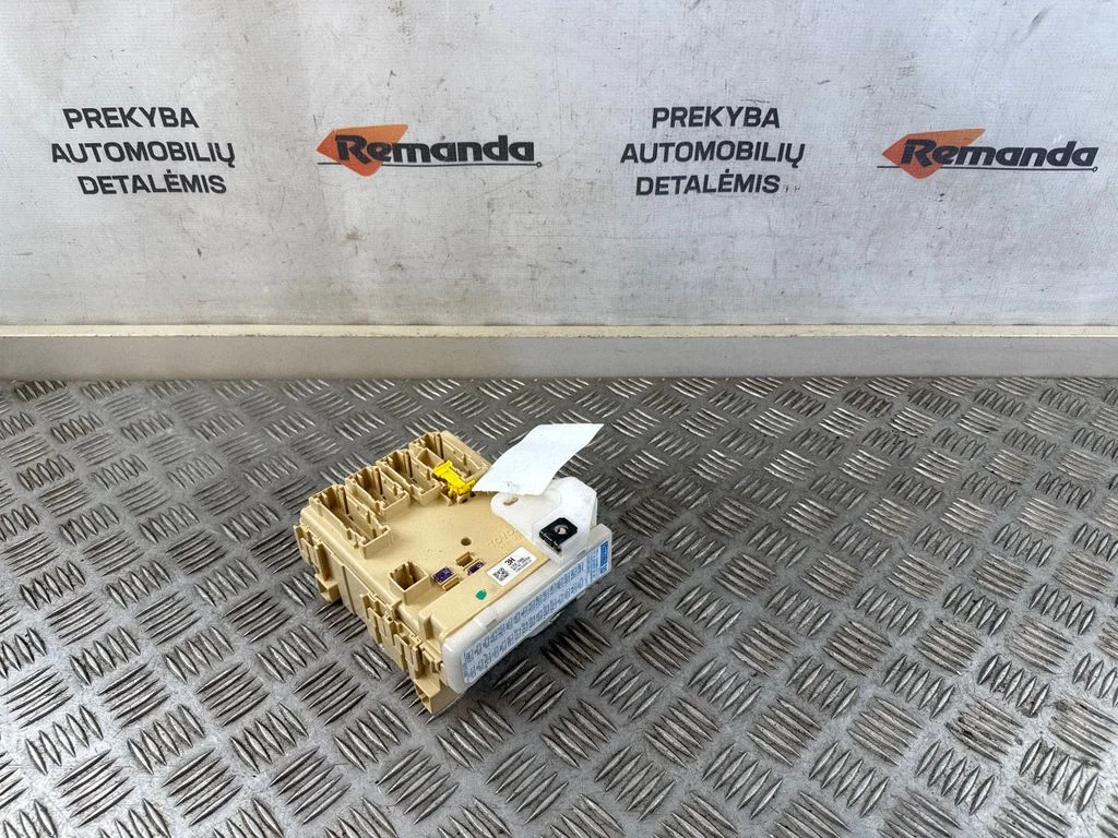 Drošinātāju bloks 63583366