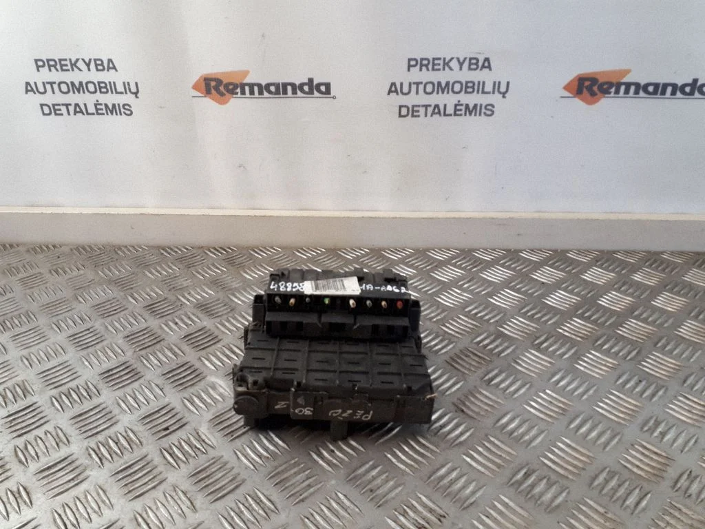 Drošinātāju bloks 9650663880